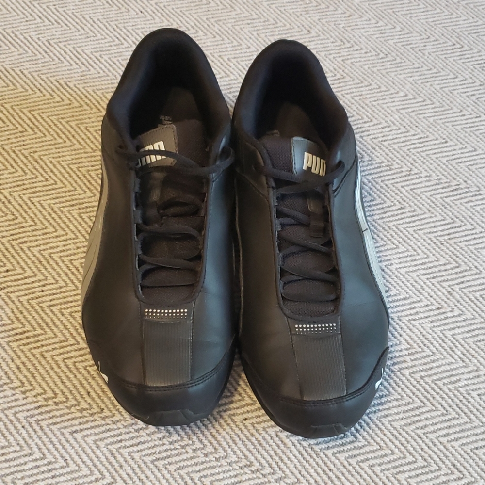 Puma Sneakers